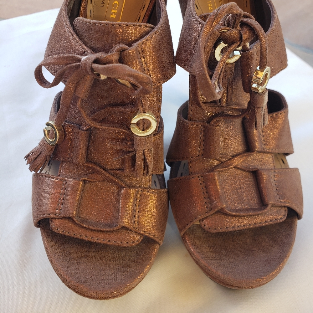 Heels - Picture 4 of 7
